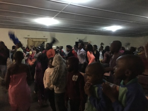 Lively and energetic African worship at Chinhoyi Baptist. 
